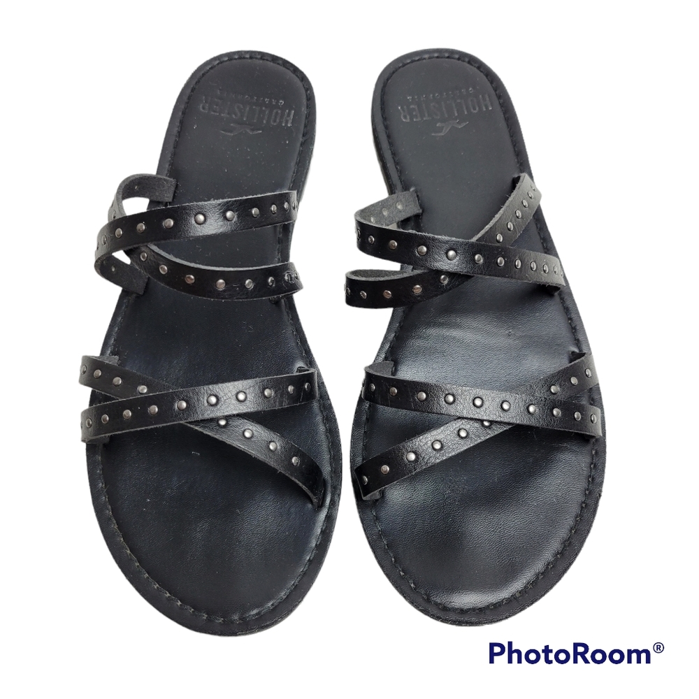 Hollister | Strappy Leather Slip On Black Sandals Size 7